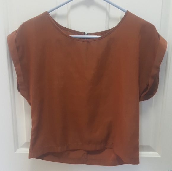 Ali & Kris Tops - ⚡ FLASH SALE Crop top